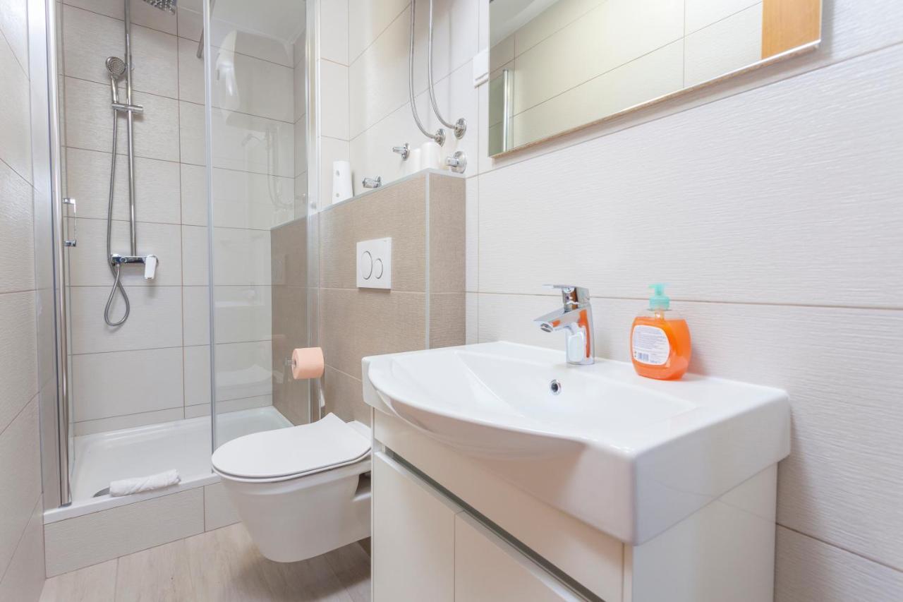 Apartments & Rooms Alagic Makarska Ngoại thất bức ảnh
