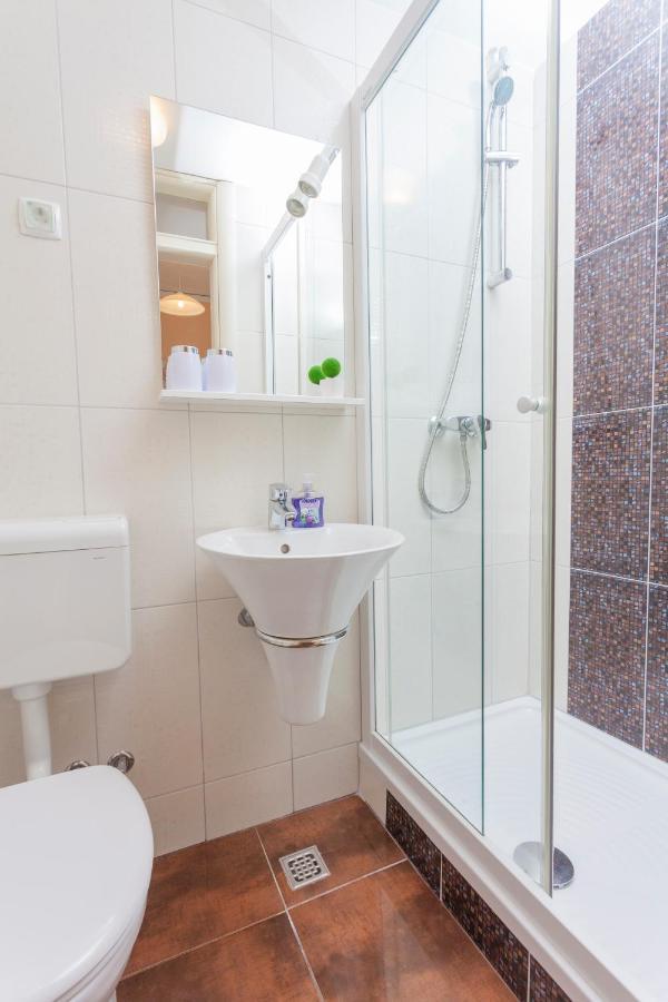 Apartments & Rooms Alagic Makarska Ngoại thất bức ảnh